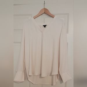 Ann Taylor Blouse Size L warn twice excellent condition like new.